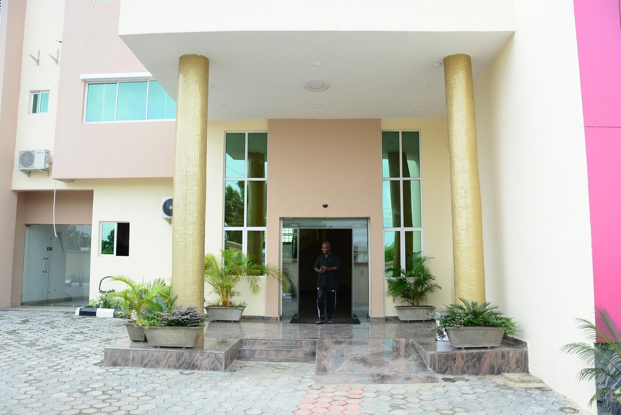 Fawzy Hotel Ibadan Bagian luar foto