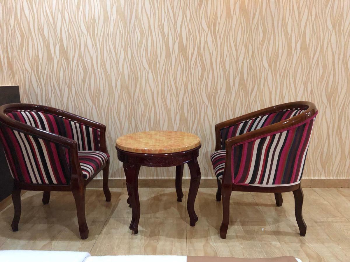 Fawzy Hotel Ibadan Bagian luar foto