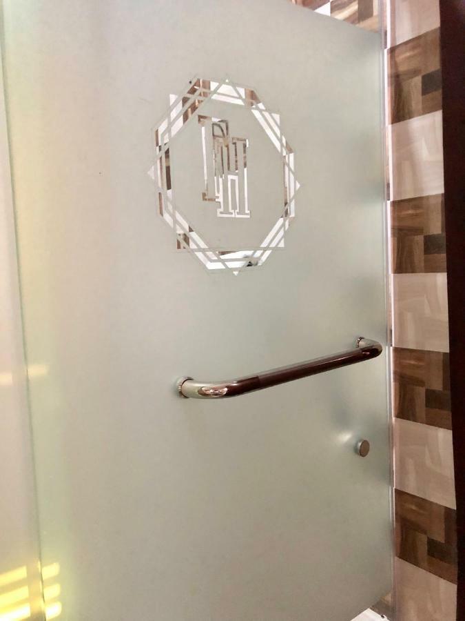 Fawzy Hotel Ibadan Bagian luar foto