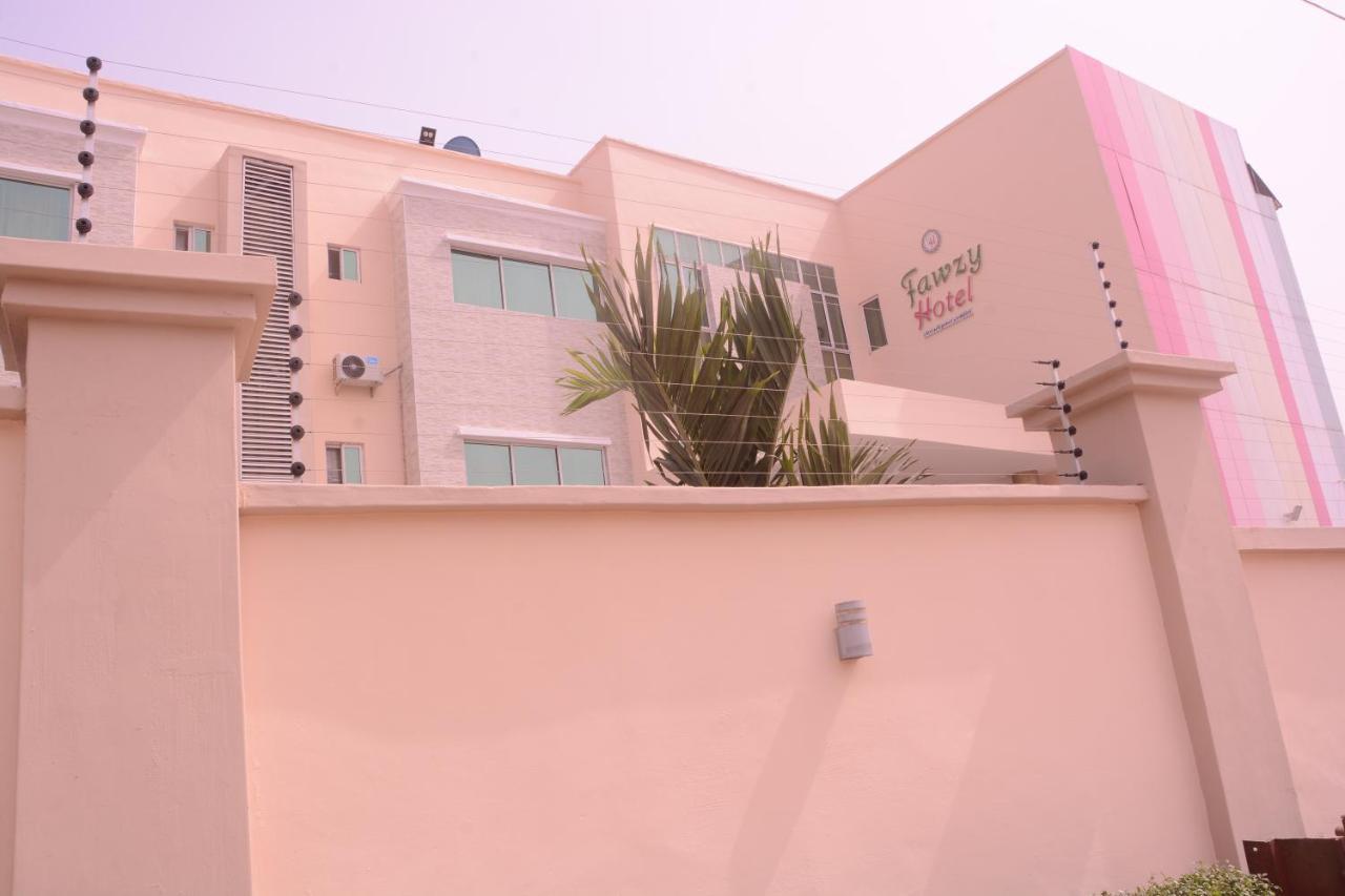 Fawzy Hotel Ibadan Bagian luar foto